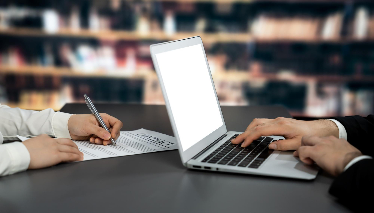 Whitepapers vs E-books Which One Should You Use