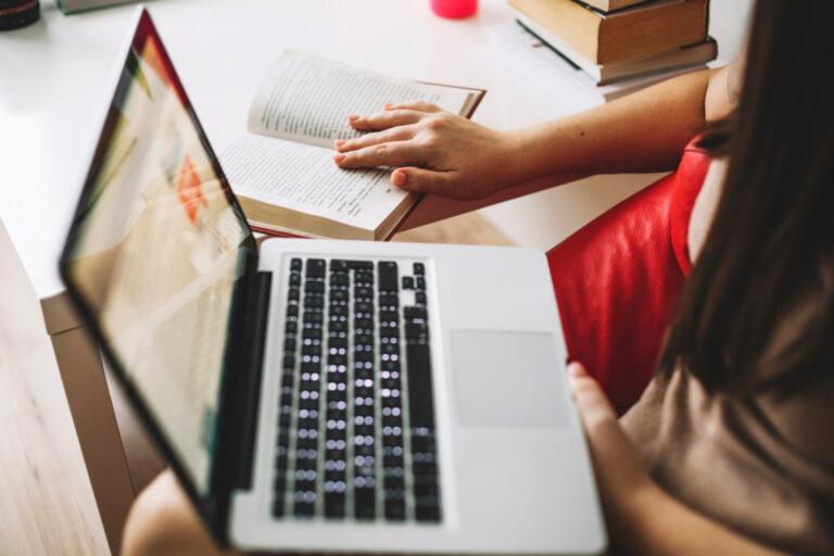 How to Create E-books That Educate and Sell