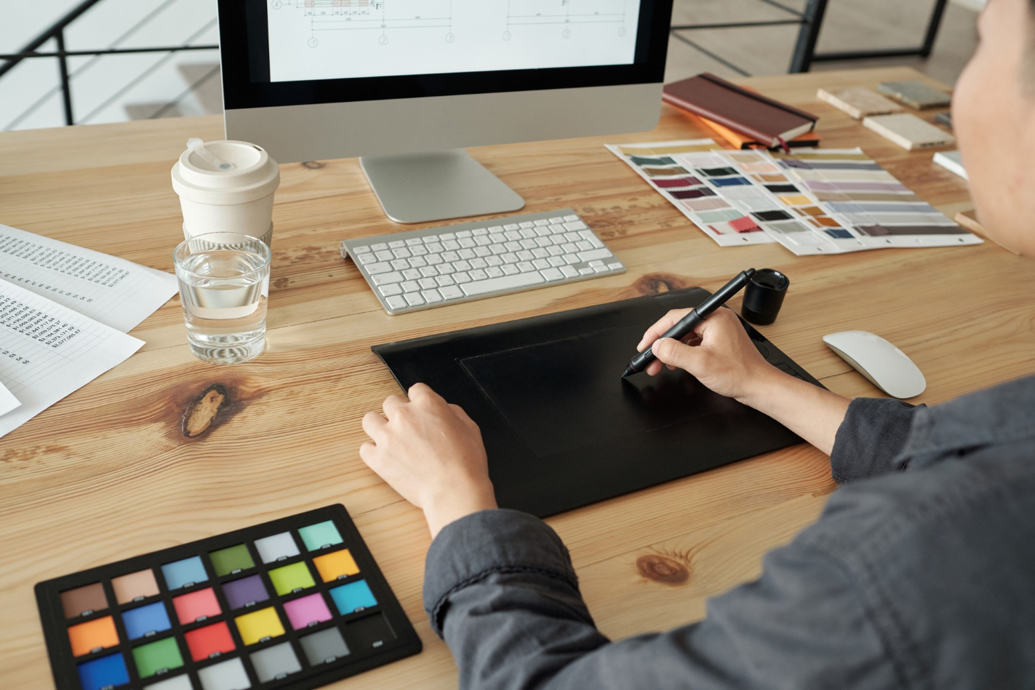 Graphic Design Tips for Creating Professional Graphics